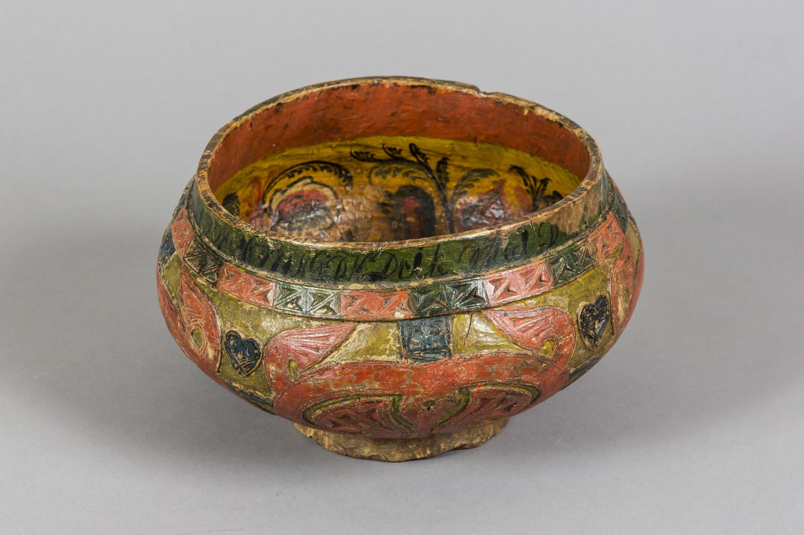 The Gundersen Collection er en imponerende samling av kunst og norske bondeantikviteter. Store deler av samlingen er stilt ut på hotellet Vestlia Resort i fjellbygda Geilo, Norge. The Gundersen Collection har også Norges viktigste private samling med Munch-grafikk. Ikke minst flere håndkolorerte grafiske verk. TGC har også verdens største samling med Peder Balke. I tillegg til en imponerende samling norsk bondekunst.