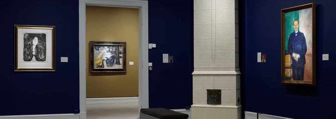 Brosjen, Eva Mudocci, 1903. Litografi trykket i sort. Signert nede til høyre med blyant: E Munch. Lånt ut til Galleri F15 av The Gundersen Collection